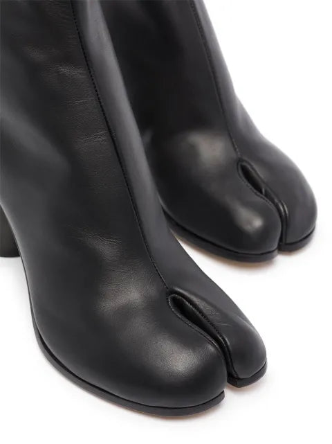 Maison Margiela botines con puntera Tabi y tacón de 80mm - Negro - vista 2