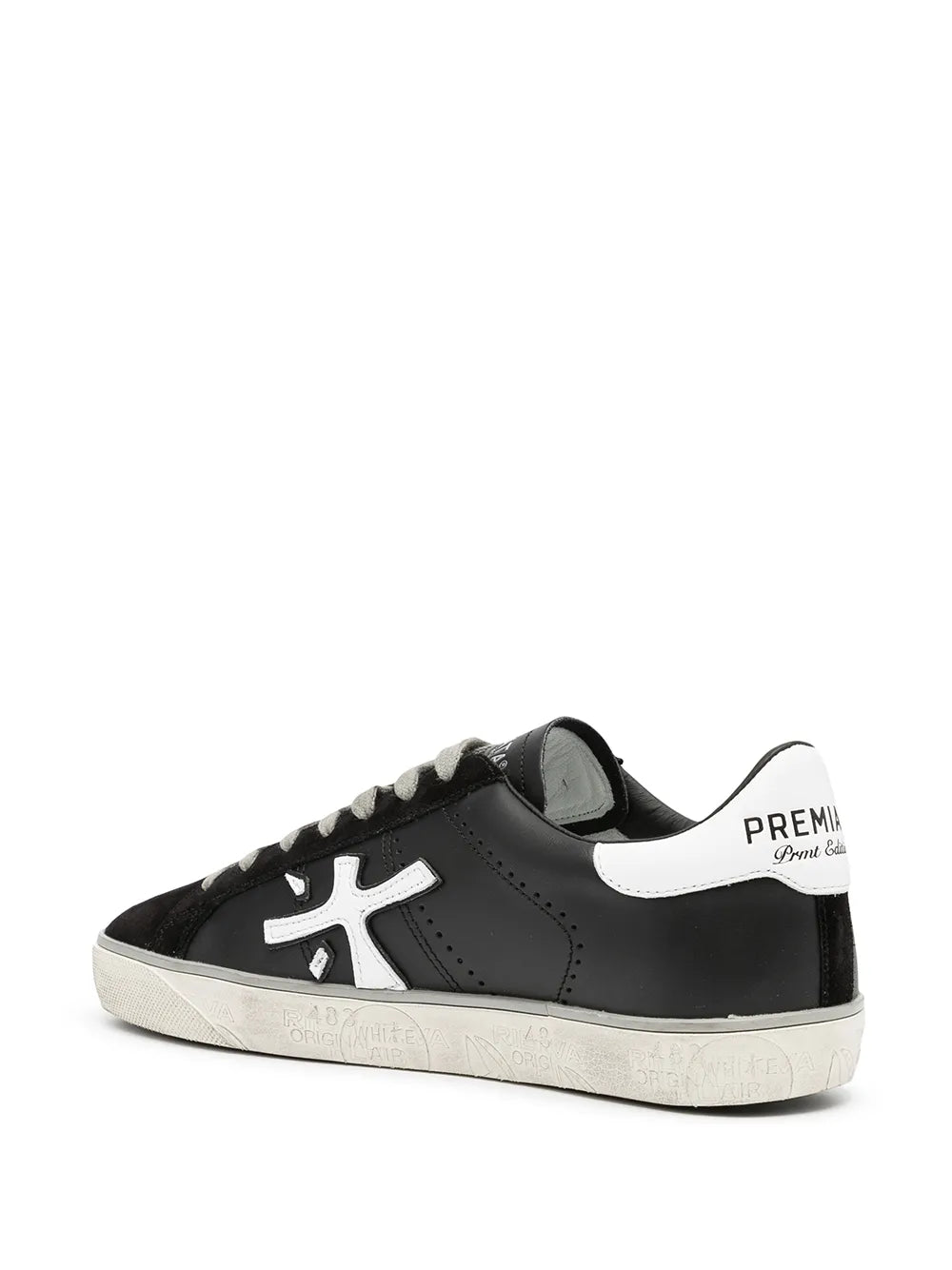 Premiata tenis con parche del logo