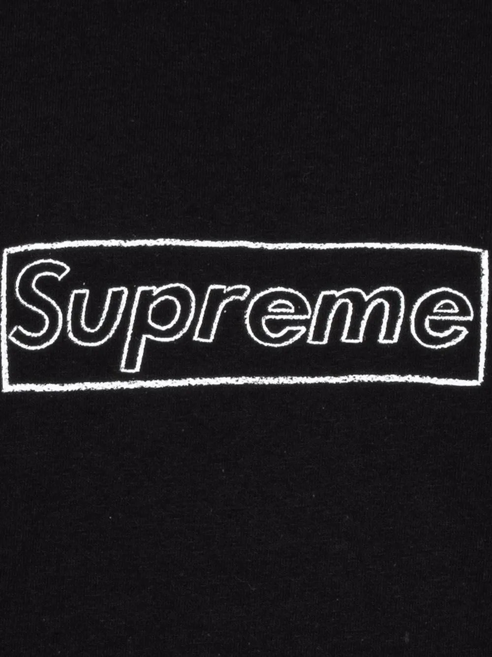 Supreme playera Chalk Logo de SUPREME x Kaws - Negro - imagen 3