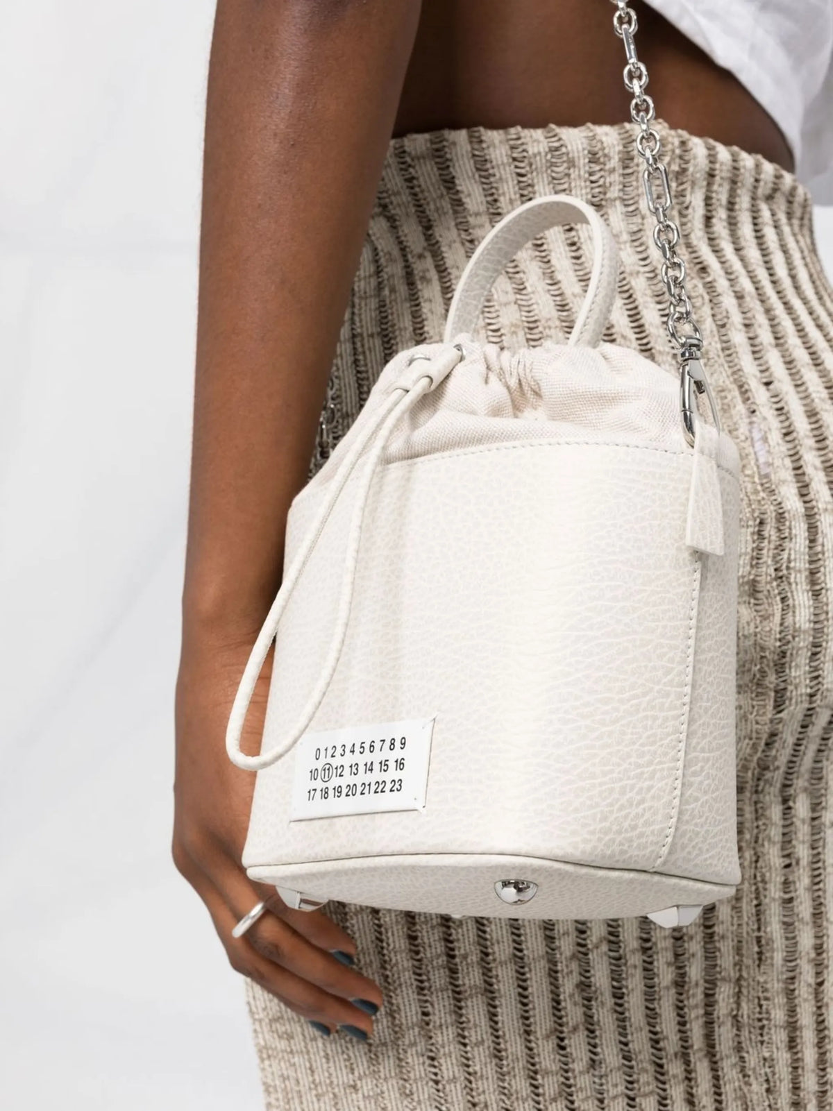 Maison Margiela bolsa bucket 5AC pequeña - Neutro - imagen 3