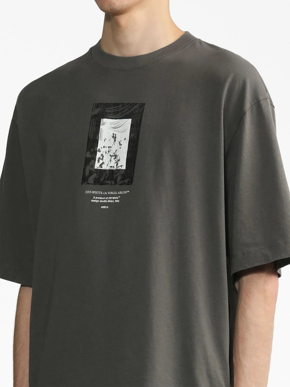Playera Off-White con estampado gráfico