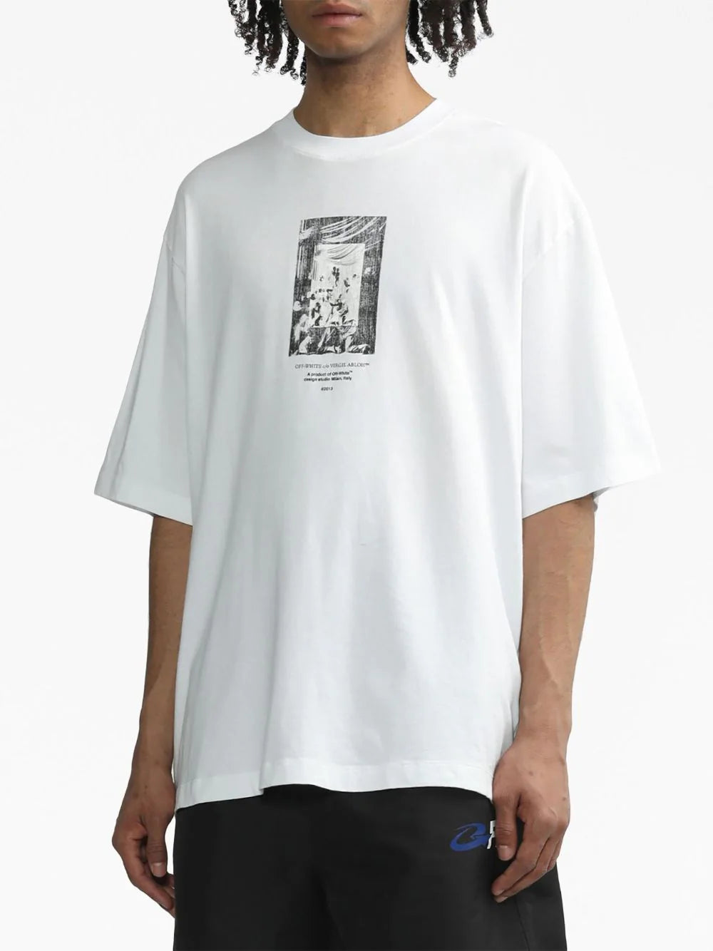 Playera Off-White con estampado gráfico
