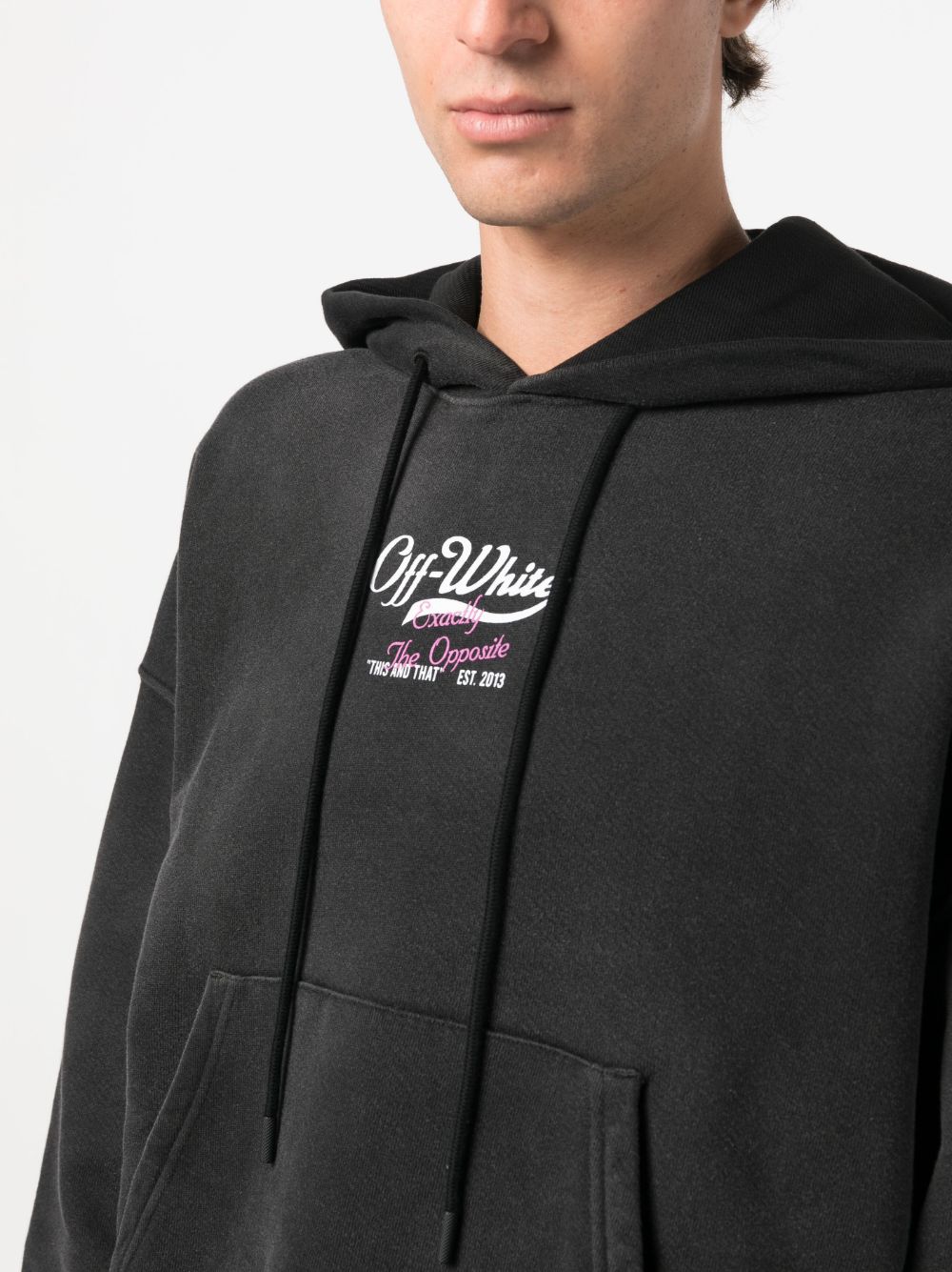 Hoodie Off-White con logo estampado