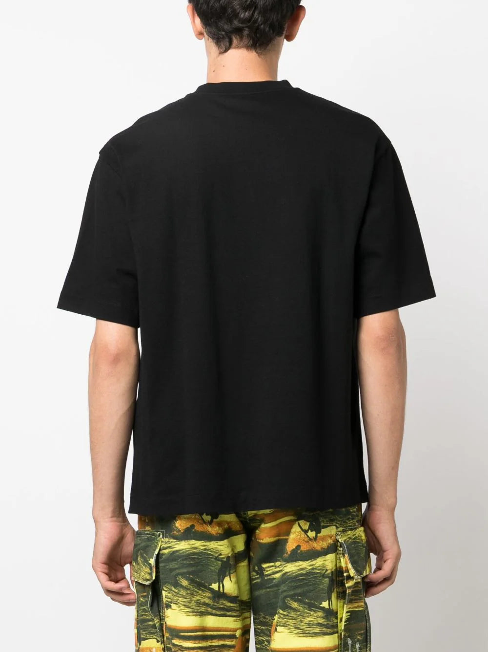 Playera Off-White con logo estampado