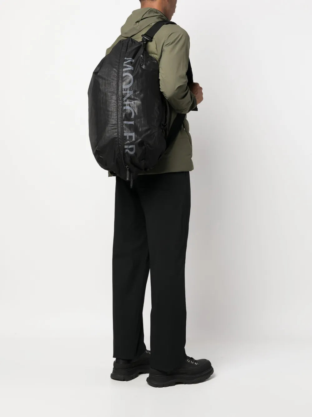 Moncler mochila con logo estampado y cierre