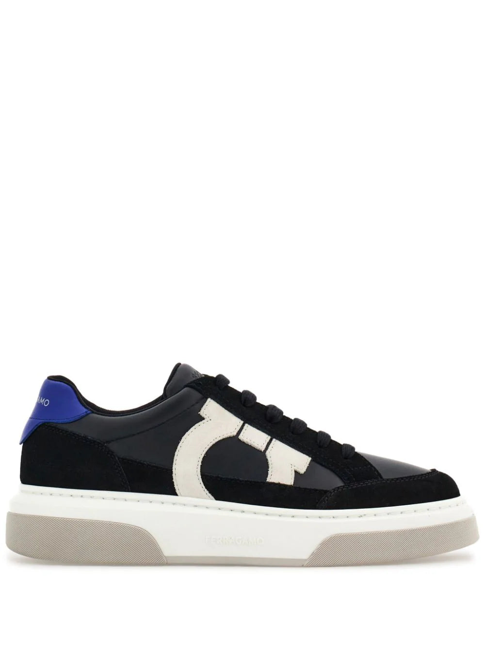 Ferragamo tenis con parche Gancini