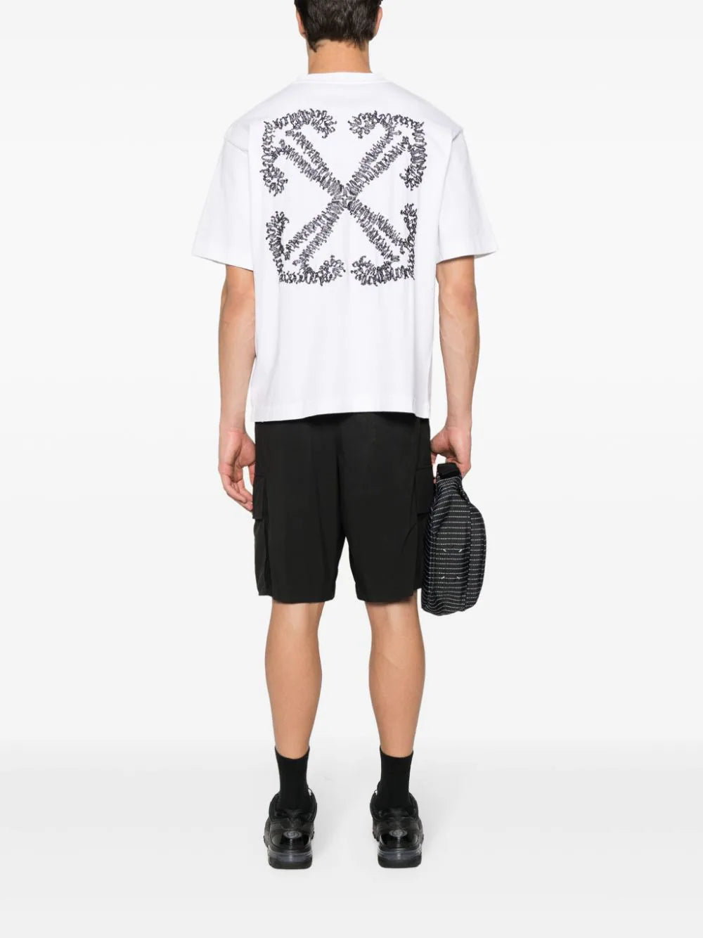 Playera Off-White con motivo Arrows