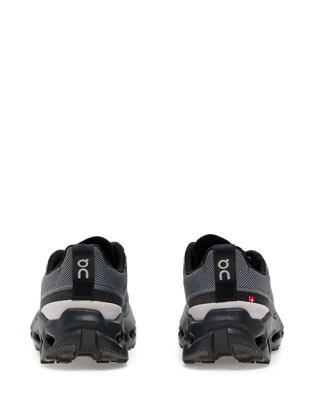 On Running tenis Cloudsurfer Trail