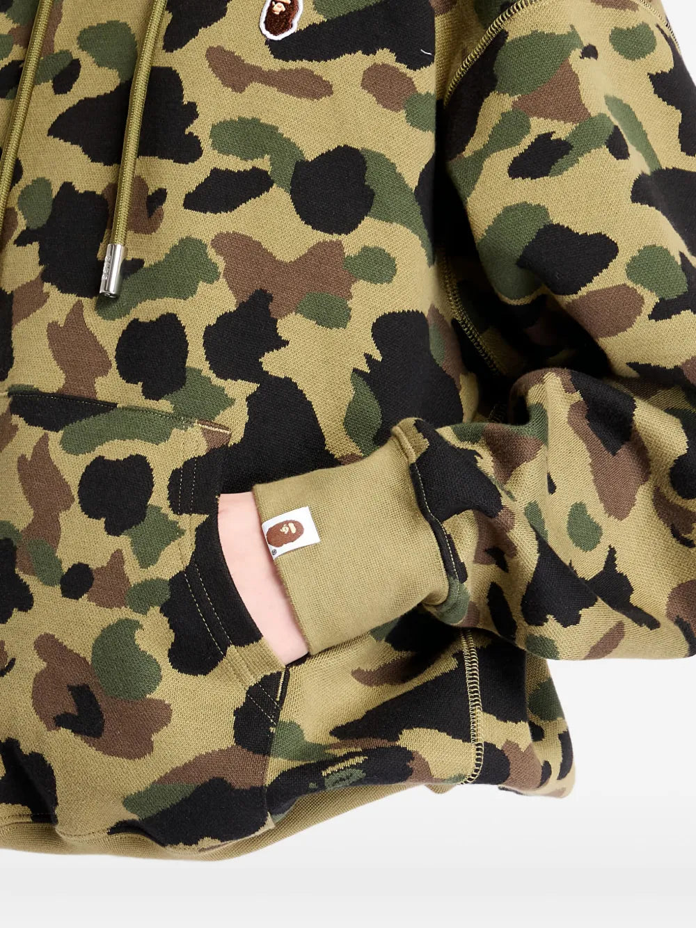 A BATHING APE® hoodie con motivo militar en jacquard