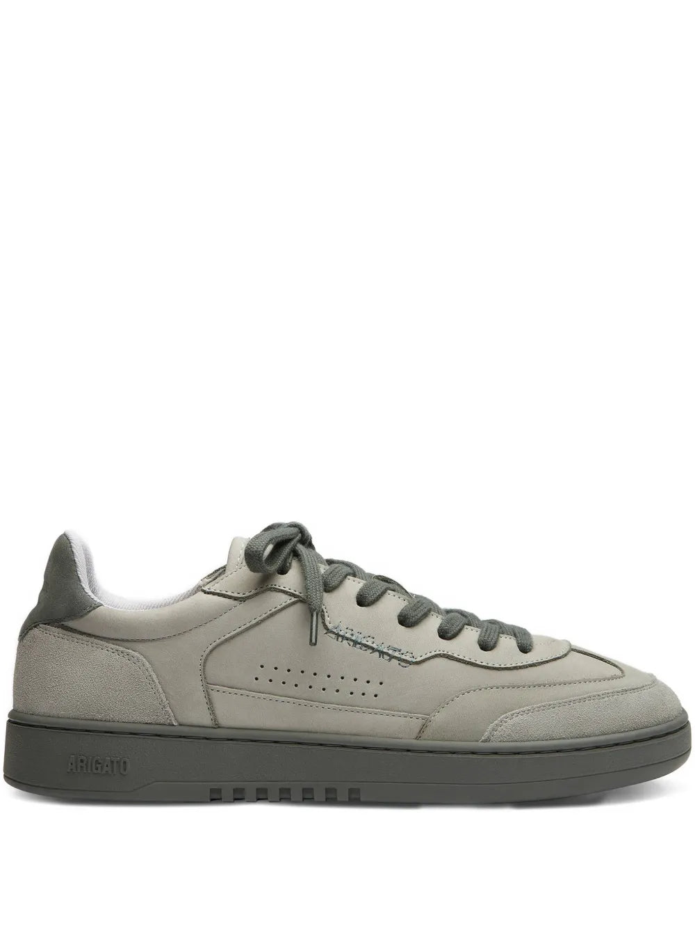 Axel Arigato tenis con puntera en T