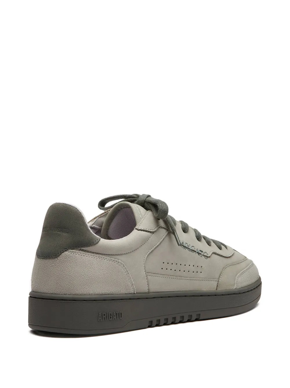 Axel Arigato tenis con puntera en T