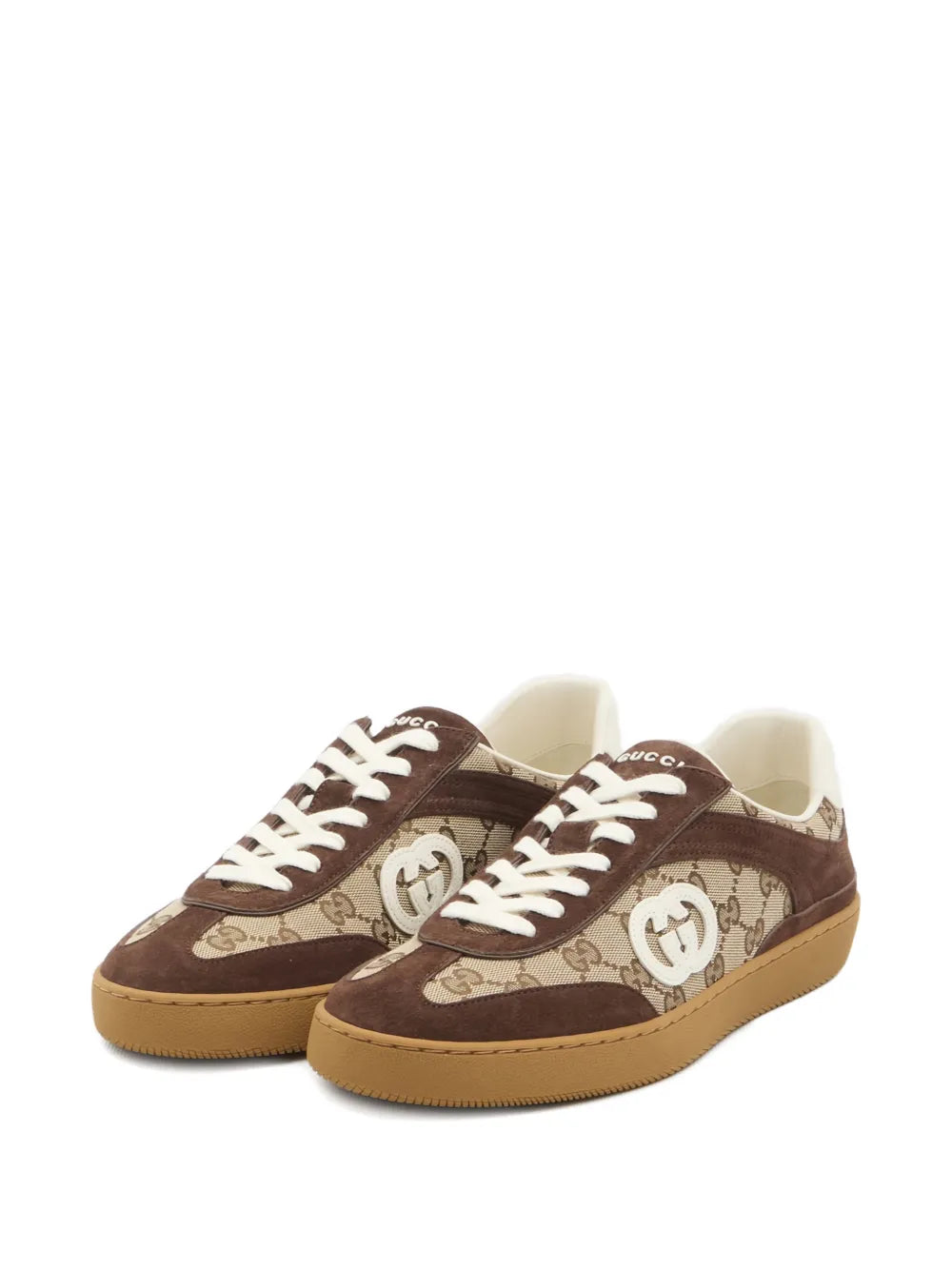 Gucci tenis con placa del logo