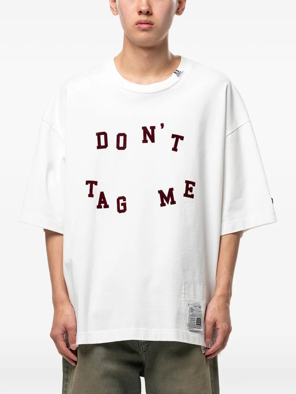 Maison MIHARA YASUHIRO playera Don't Tag Me. - blanco