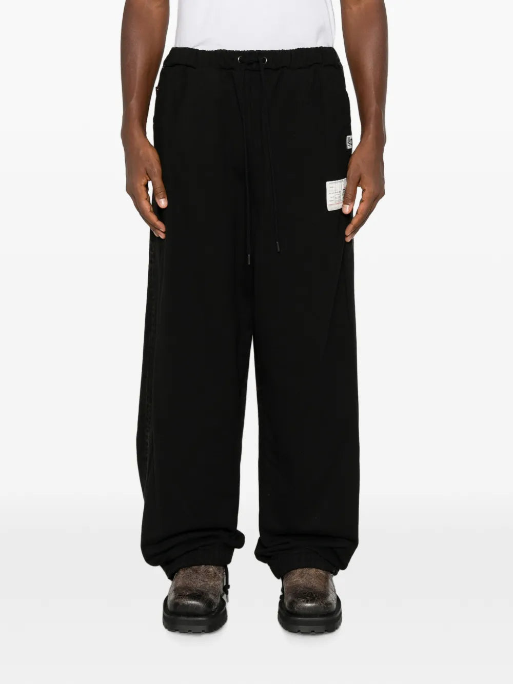 Maison MIHARA YASUHIRO pants con parche del logo - negro