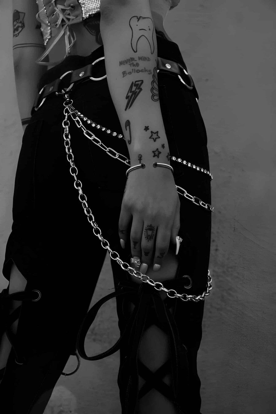 Chrome Hearts Puño plano con el logotipo