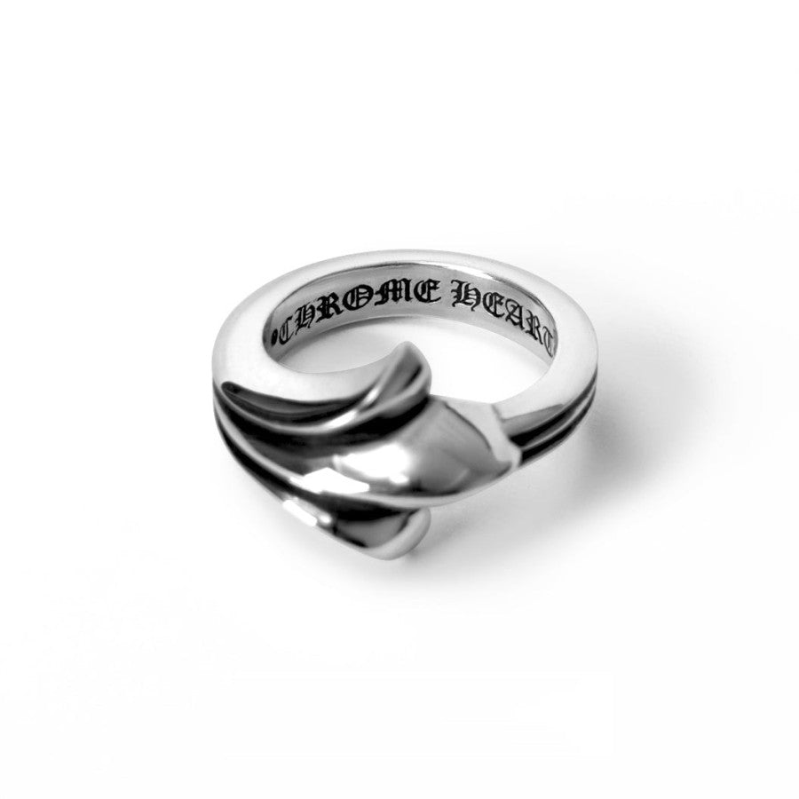 Chrome Hearts Anillo de cola de media cruz 720