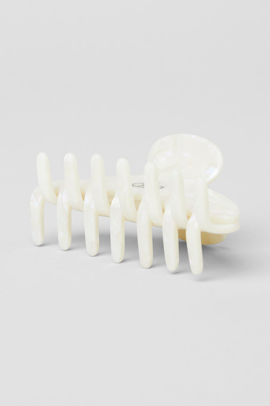 Alo Yoga 90's Claw Clip - White Pearl - imagen 3
