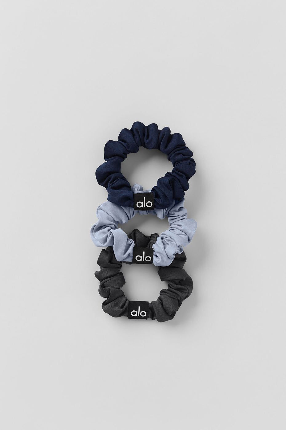 Alo Yoga Fresh Mini Scrunchie 3-Pack - Winter Frost/Navy/Anthracite - imagen 1