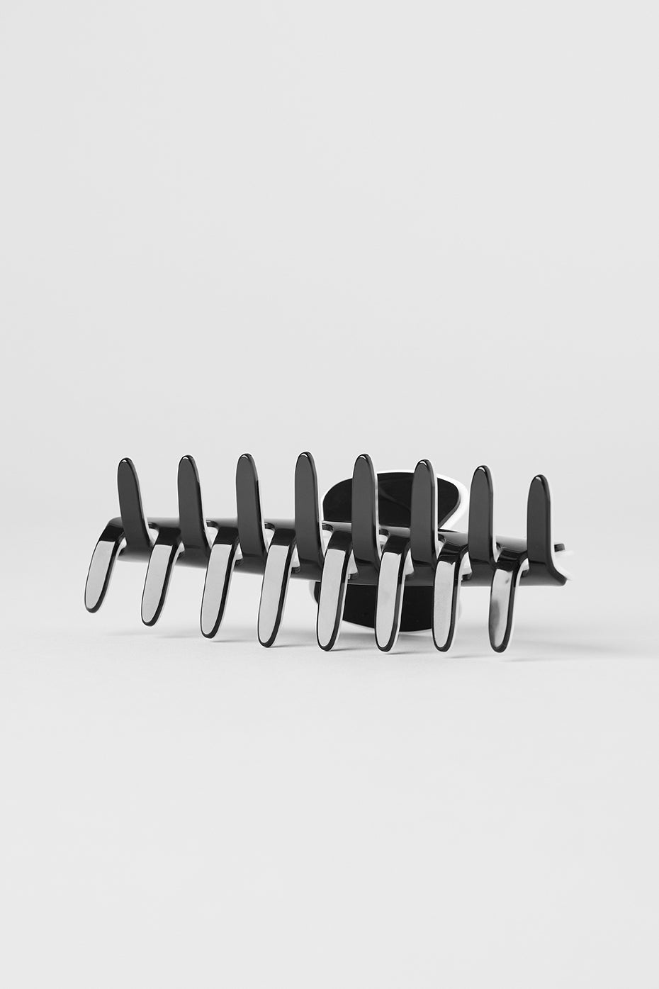 Alo Yoga Outline Claw Clip - Black/White - imagen 4