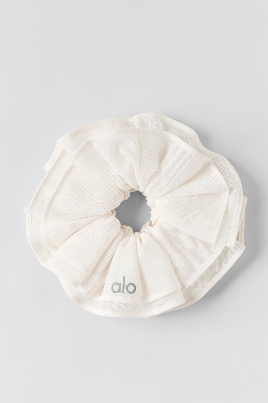 Alo Yoga Mesh Sweet Nothing Oversize Scrunchie - Ivory - imagen 2