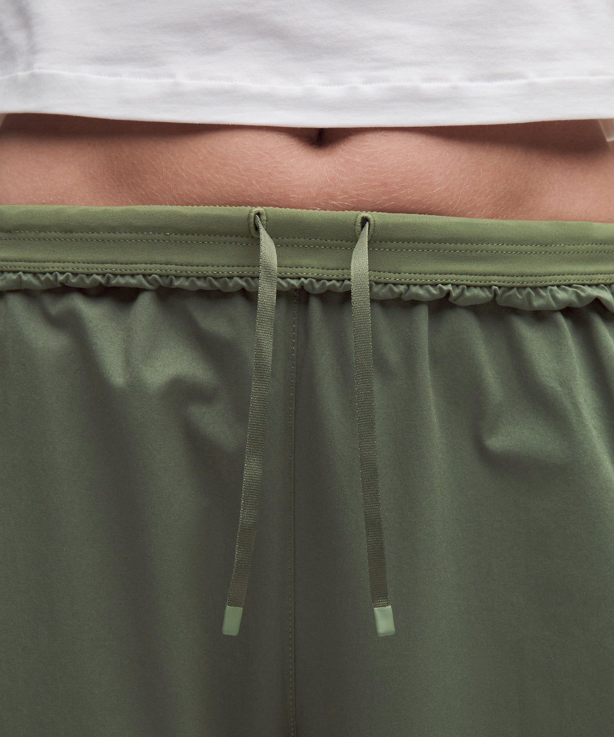 Lululemon Woven Mid-Rise Barrel-Leg Pant Regular - Sassy Sage - imagen 4