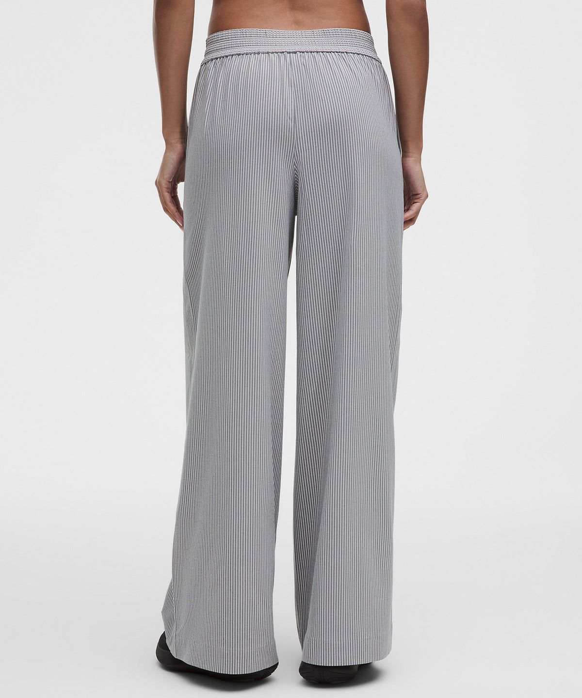Lululemon Breezily Mid-Rise Pant Short - Hype Stripe Raceway Grey White - imagen 3