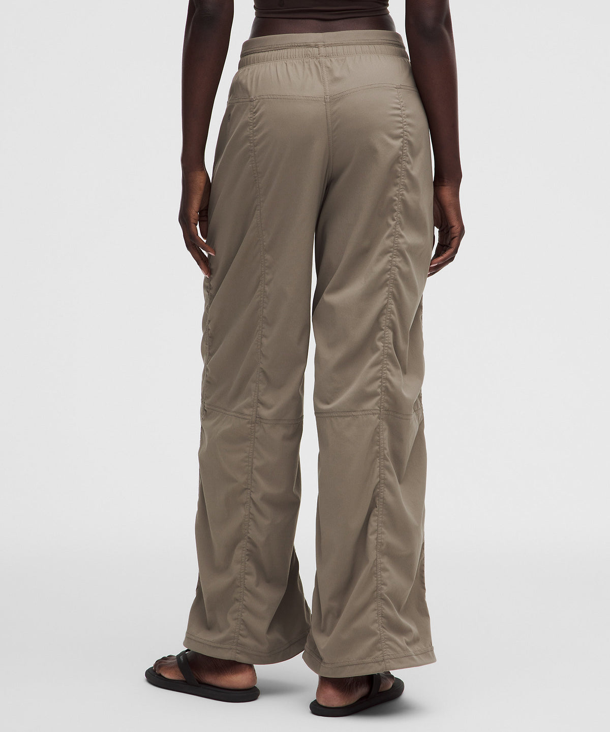 Lululemon Dance Studio Evolve Low-Rise Oversized Pant Short - Cypress Forest - imagen 3