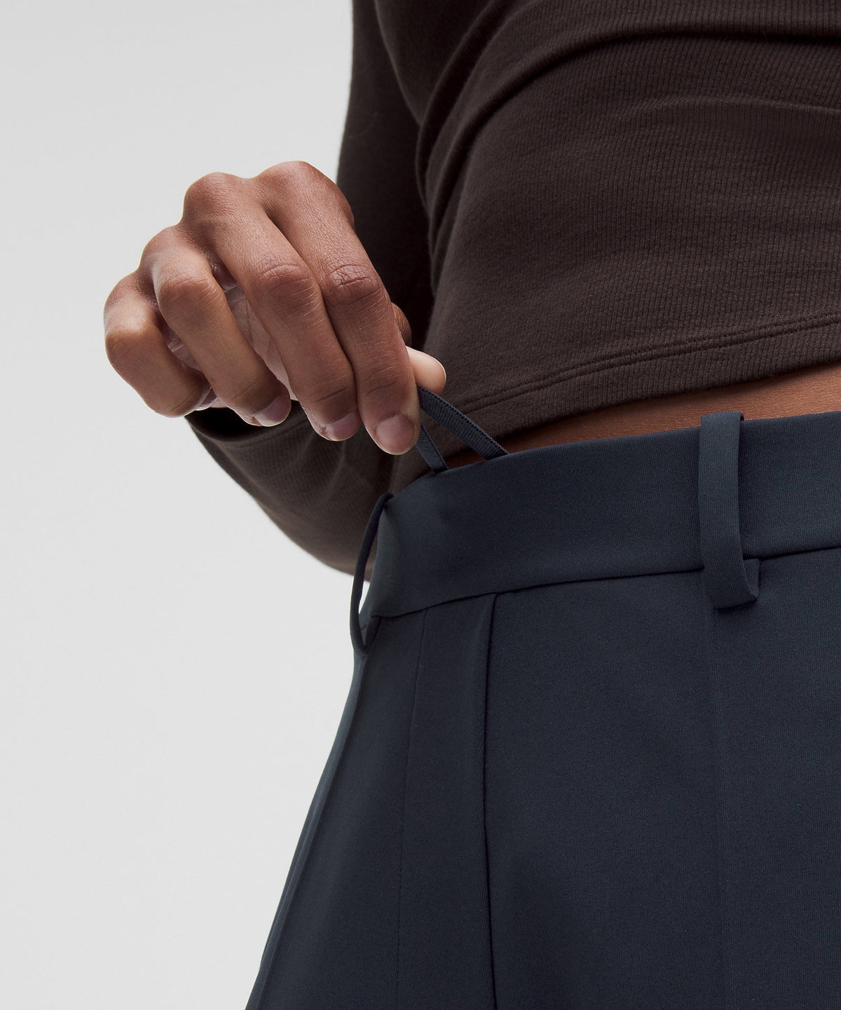 Lululemon Daydrift Mid-Rise Stacked-Leg Trouser Short - True Navy - imagen 4