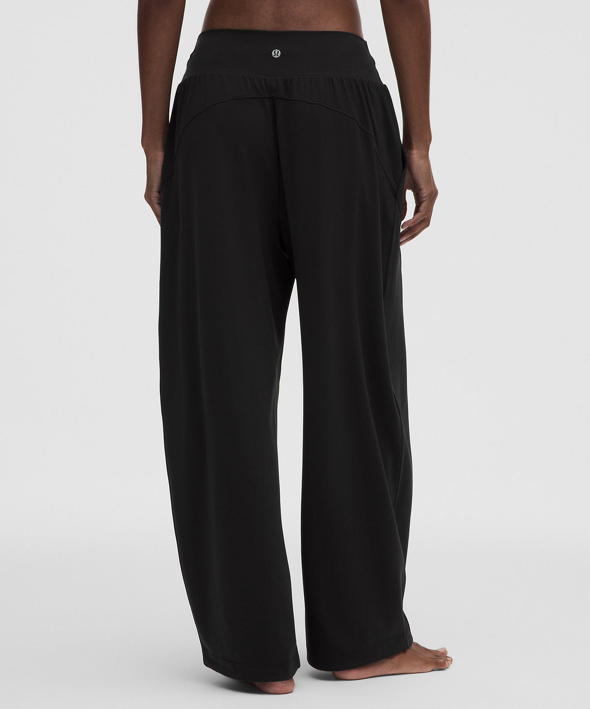 Lululemon Groove Low-Rise Relaxed Cinch Pant Tall - Black - imagen 3