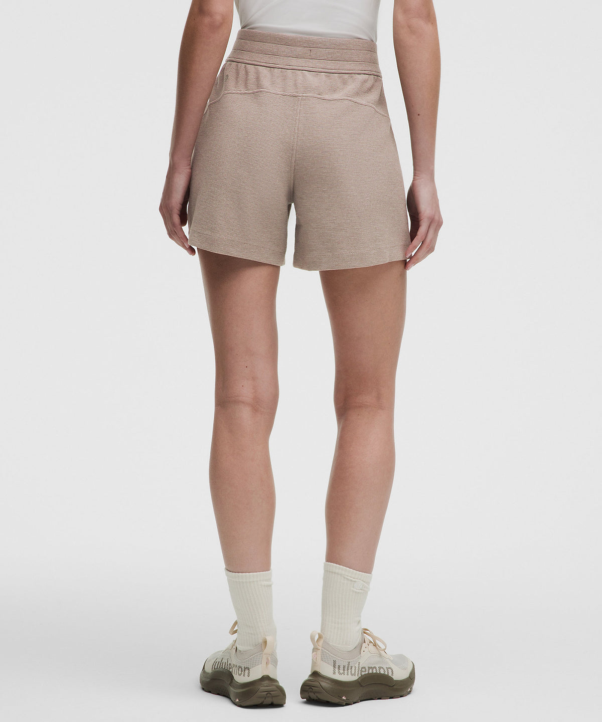 Lululemon Scuba High-Rise Short 5" Waffle - Heathered Warm Ash Grey - imagen 3