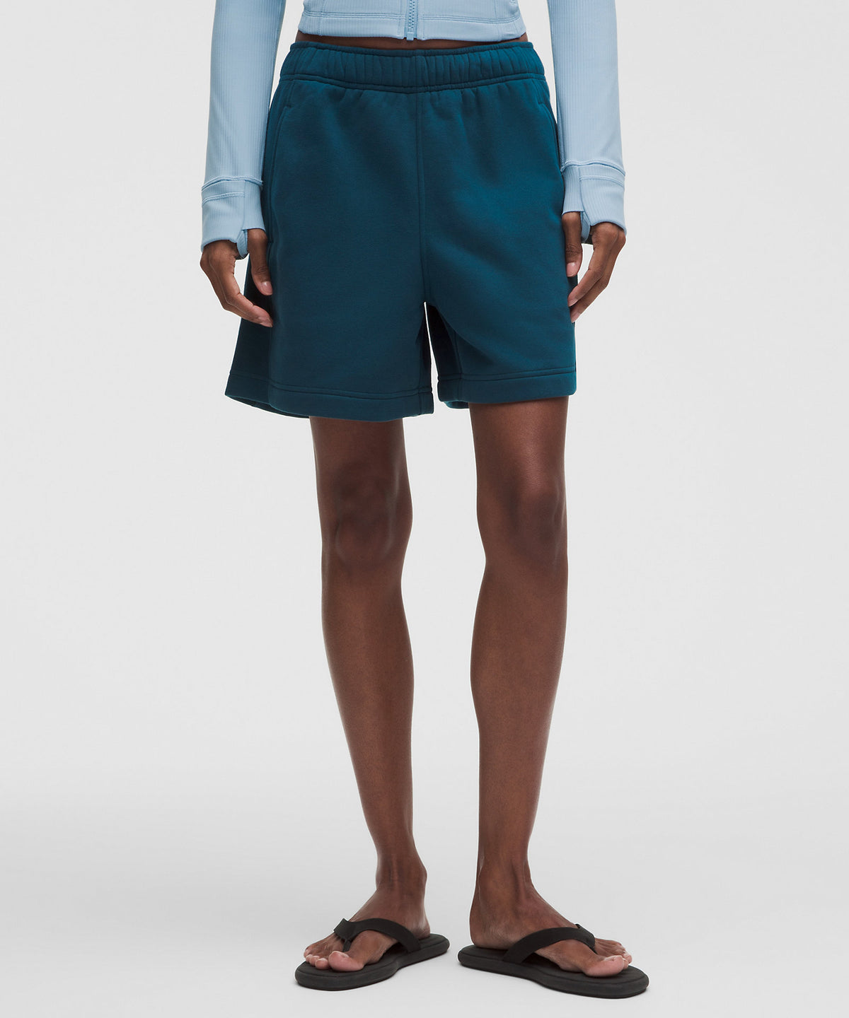 Lululemon Scuba Evolve Oversized Short 5" - Remixed Marine - imagen 2