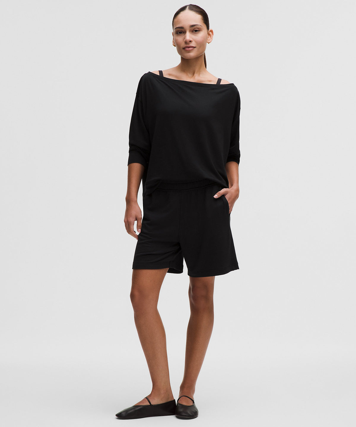 Lululemon BeCalm Mid-Rise Bermuda Short - Black - imagen 1