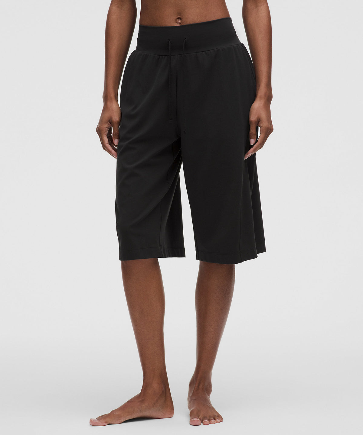 Lululemon Groove Mid-Rise Relaxed Bermuda Short - Black - imagen 2
