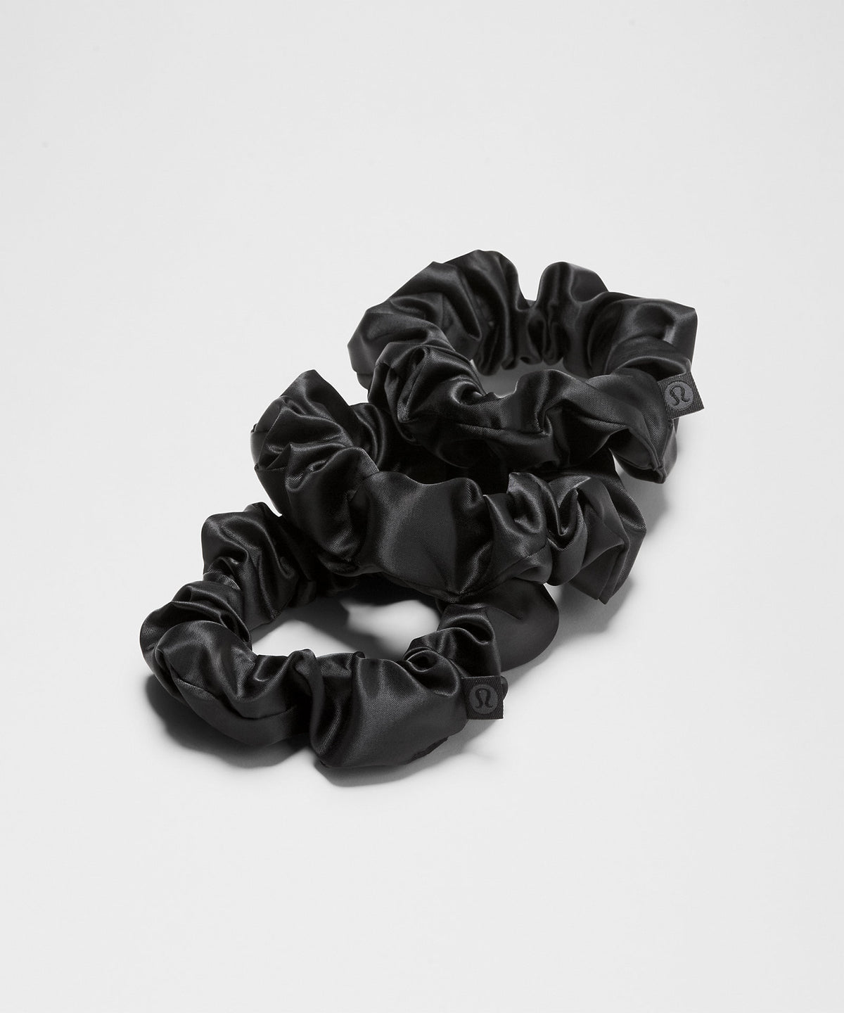 Lululemon Uplifting Scrunchies Satin 3 Pack - Black - imagen 1