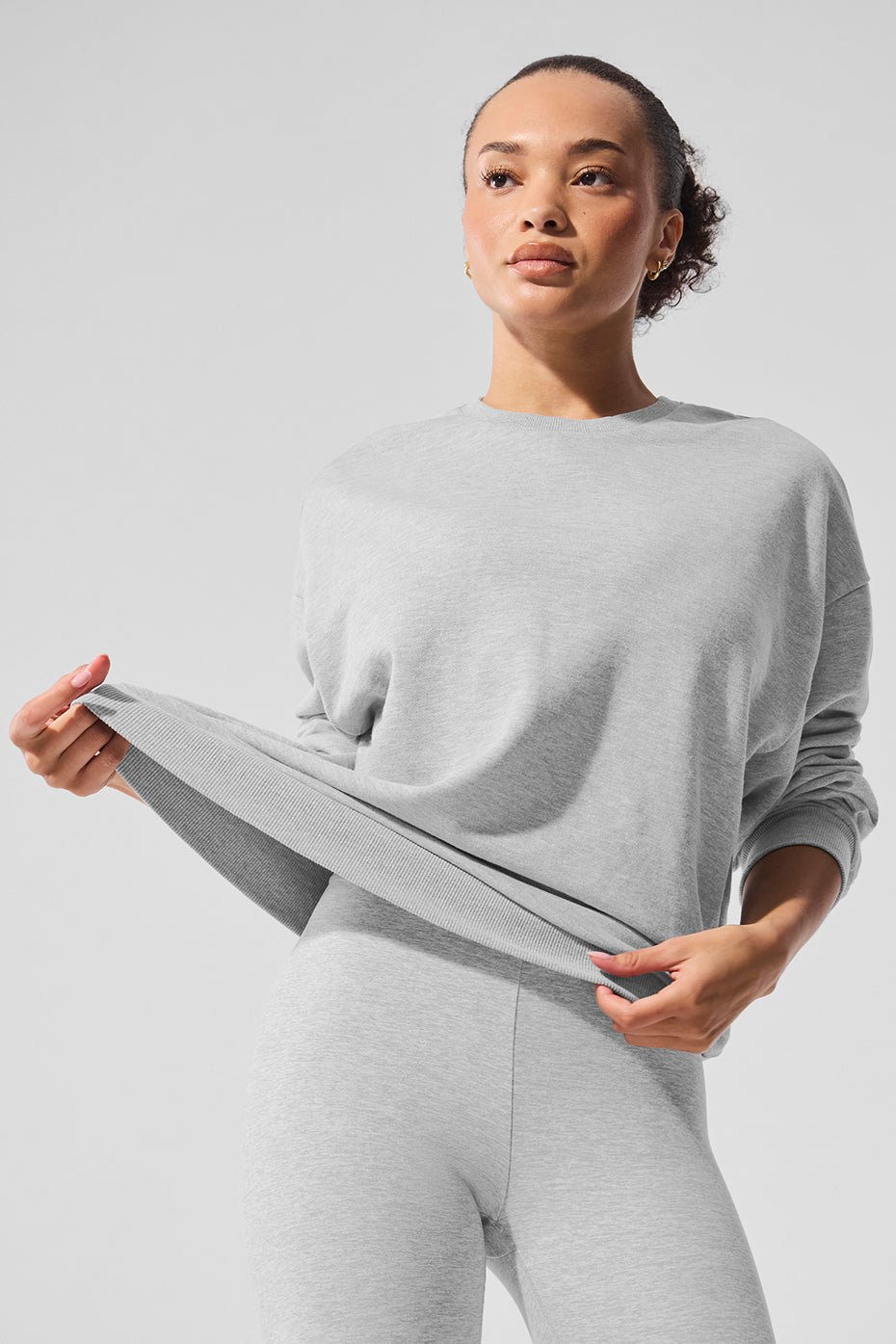 Alo Yoga Chill Crew Neck Pullover - Athletic Heather Grey - imagen 1