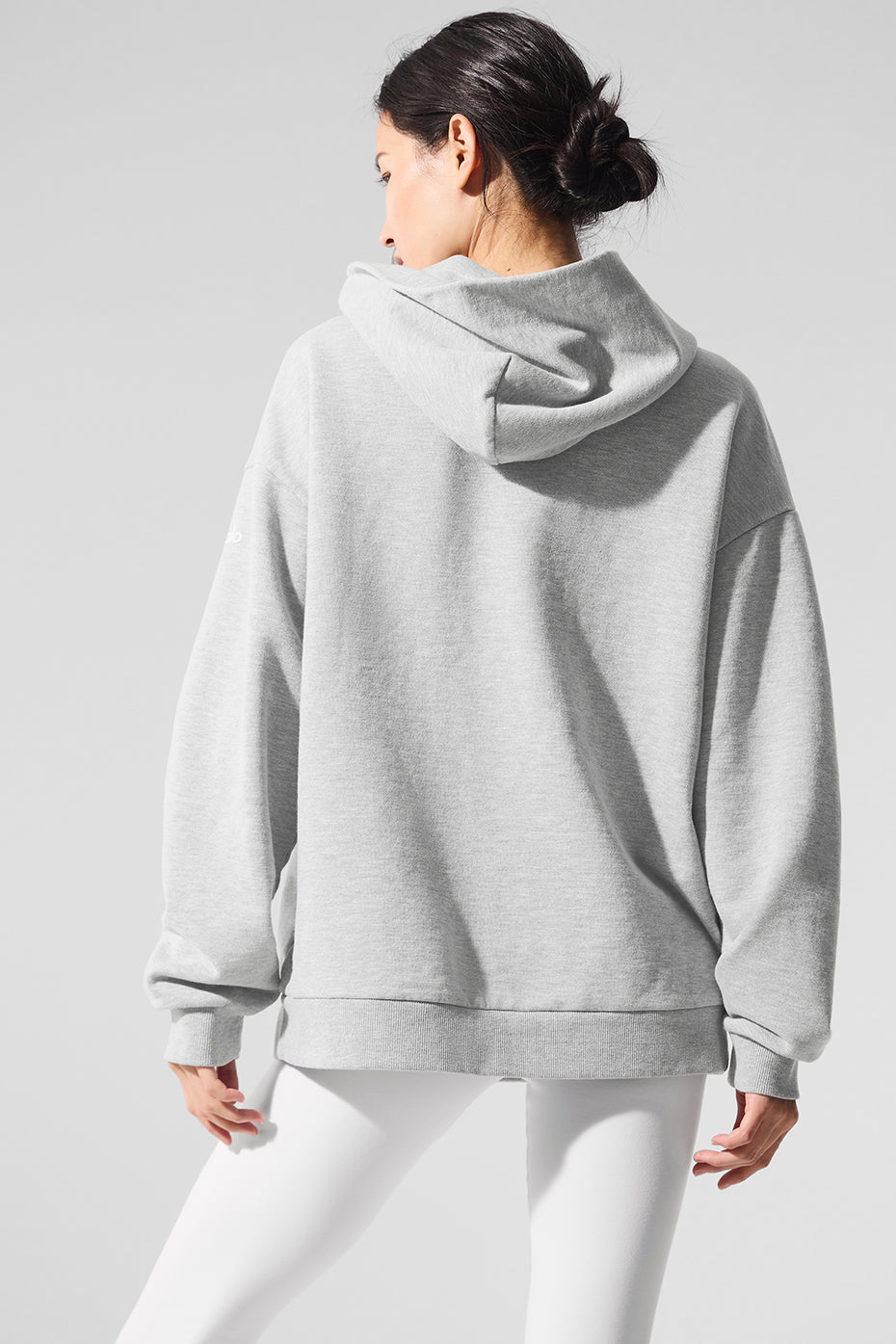 Alo Yoga Chill Hoodie - Athletic Heather Grey - imagen 2