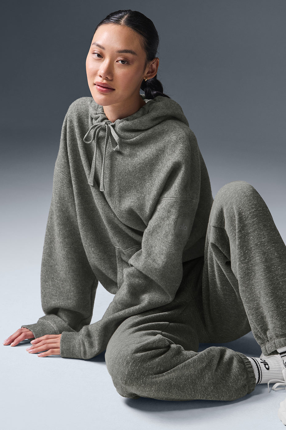 Alo Yoga Triumph Restore Hoodie - Grey Triblend - imagen 5
