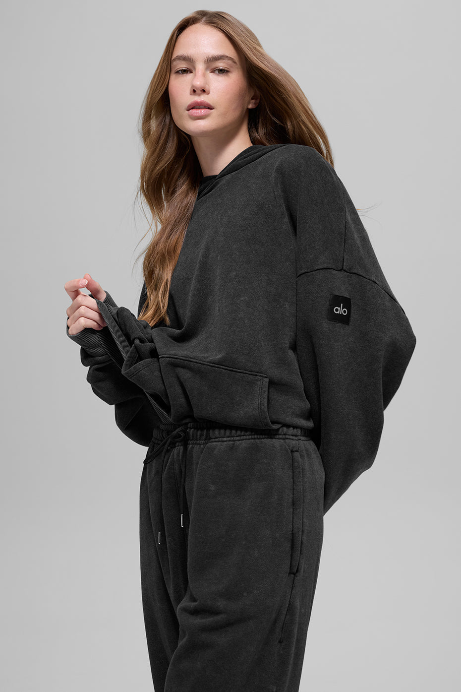 Alo Yoga Chill Vintage Wash Hoodie - Black Wash - imagen 1