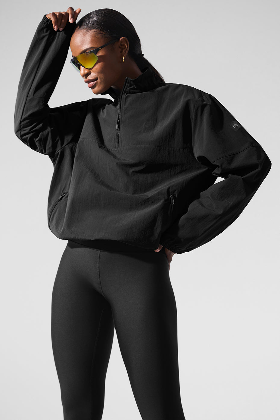 Alo Yoga Light Weight Takeaway Track Pullover - Black - imagen 1