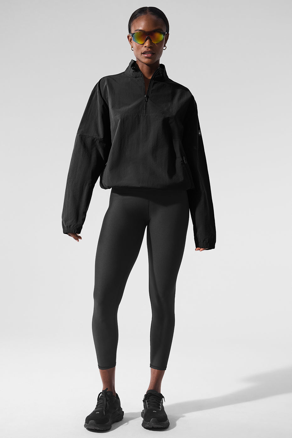 Alo Yoga Light Weight Takeaway Track Pullover - Black - imagen 4