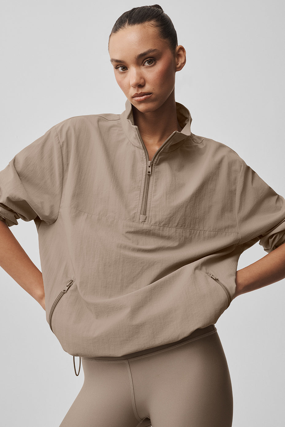 Alo Yoga Light Weight Takeaway Track Pullover - Gravel - imagen 1