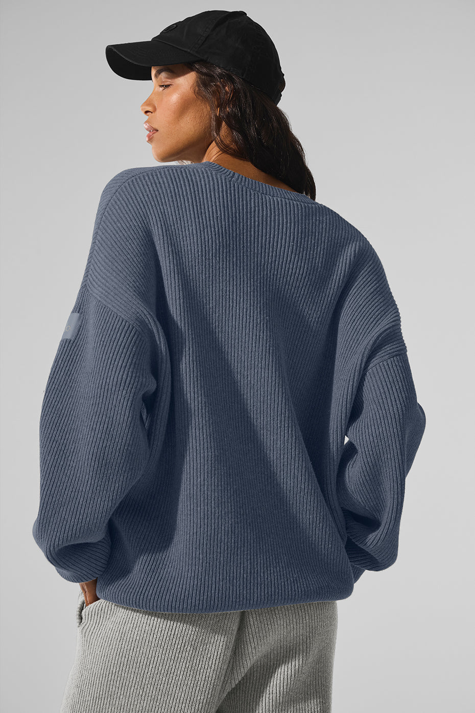 Alo Yoga Domain Rib Knit Crew Sweater - Bluestone - imagen 2