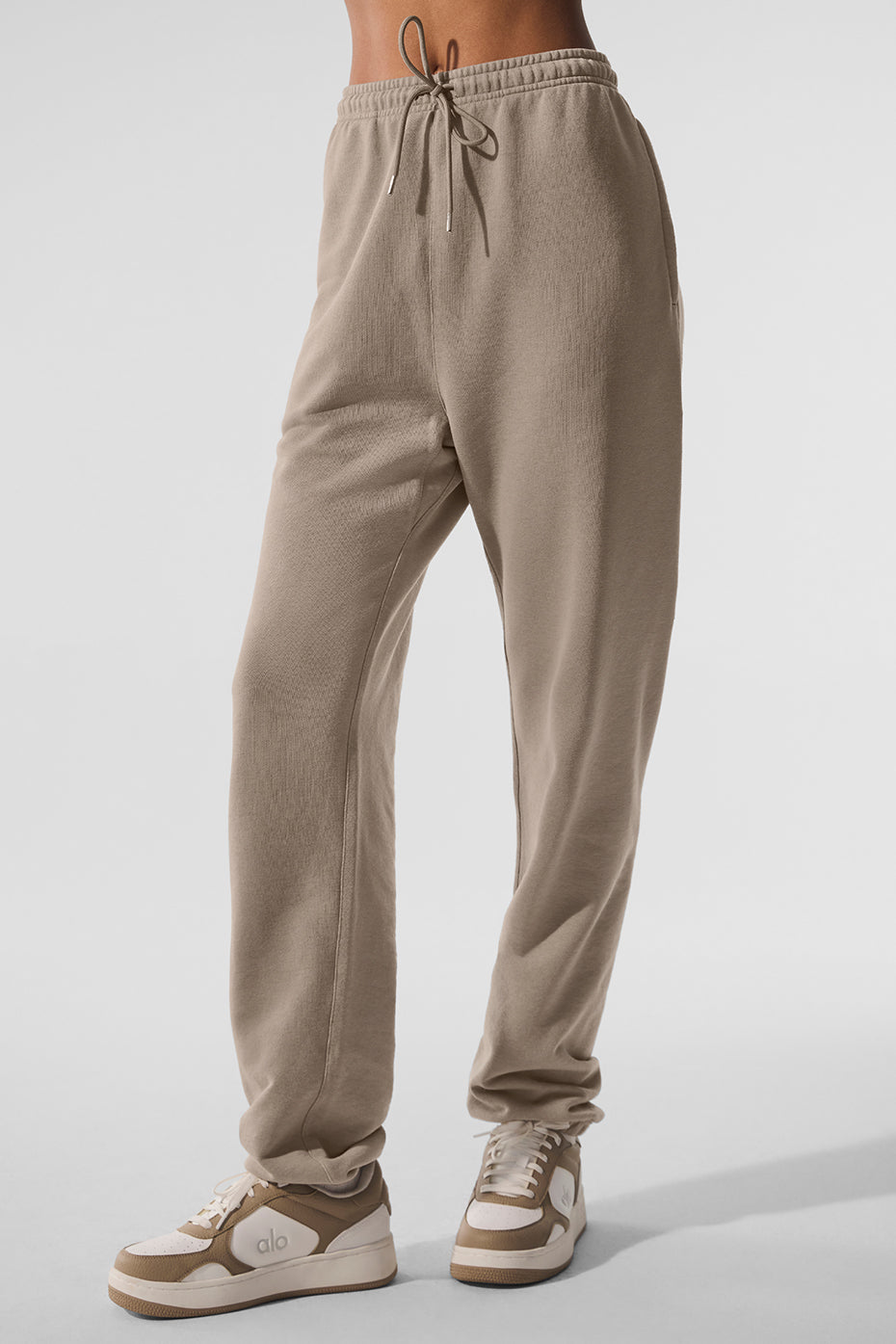 Alo Yoga Chill Vintage Wash Sweatpant - Gravel Wash - imagen 1