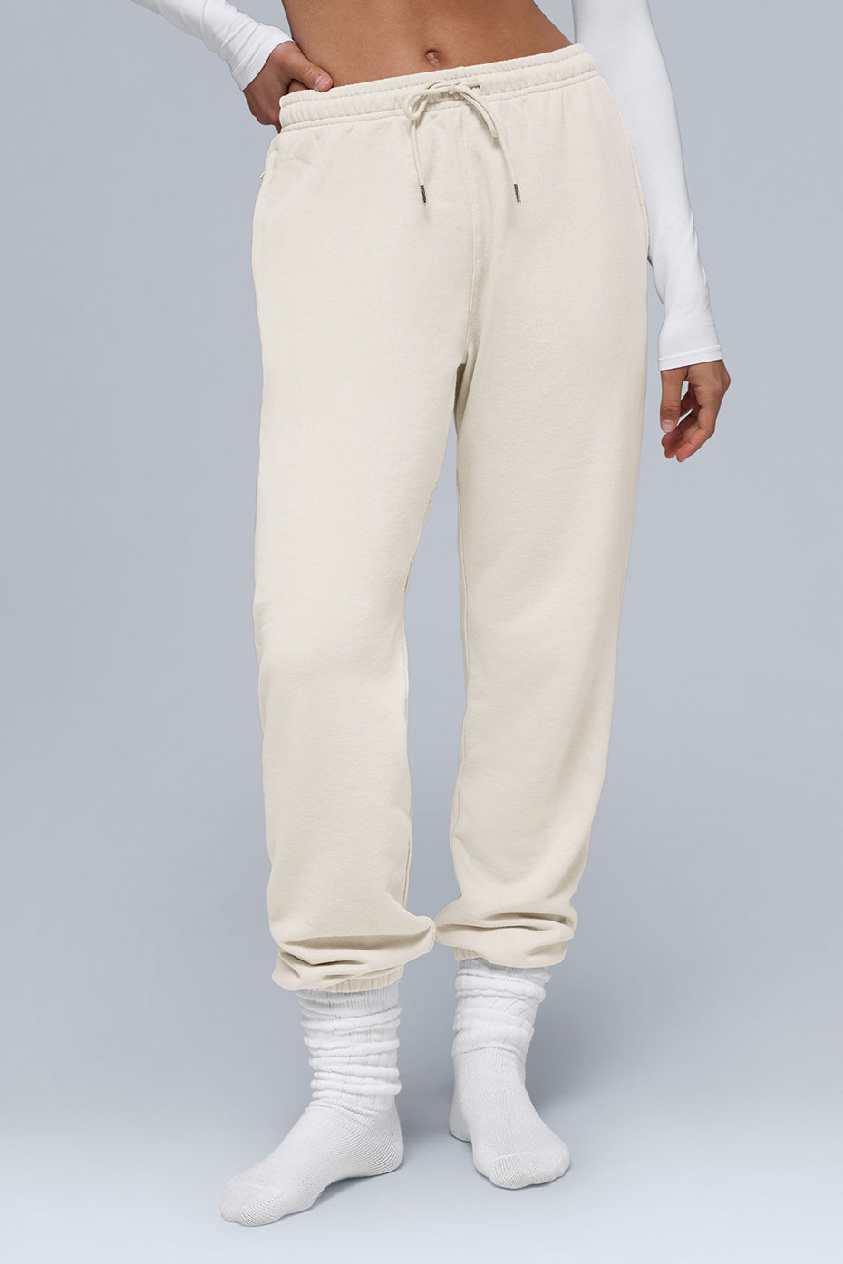 Alo Yoga Chill Sweatpant - Bone - imagen 3