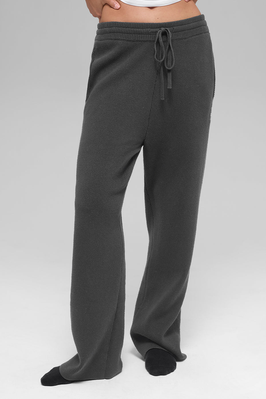 Alo Yoga Scholar Straight Leg Sweatpant - Anthracite - imagen 3