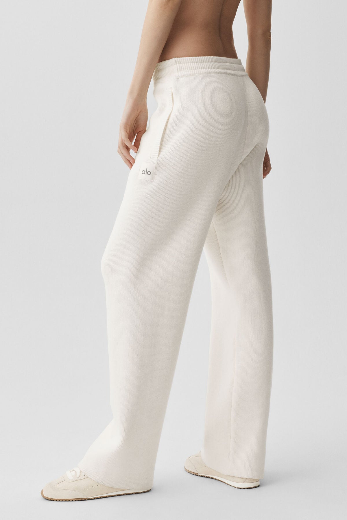 Alo Yoga Scholar Straight Leg Sweatpant - Ivory - imagen 2