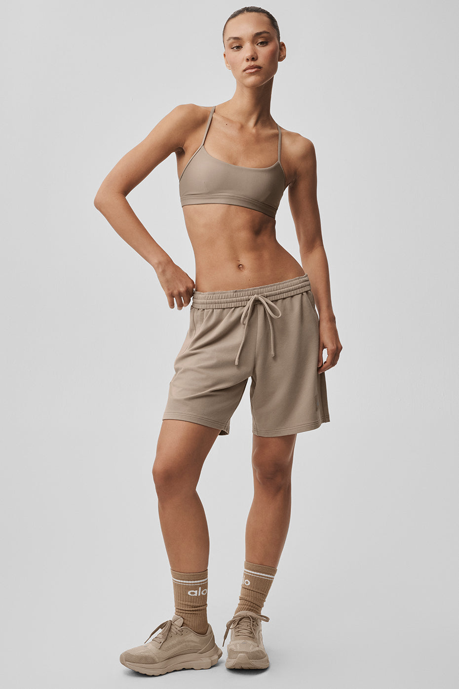 Alo Yoga 7" Double Take Short - Gravel - imagen 1