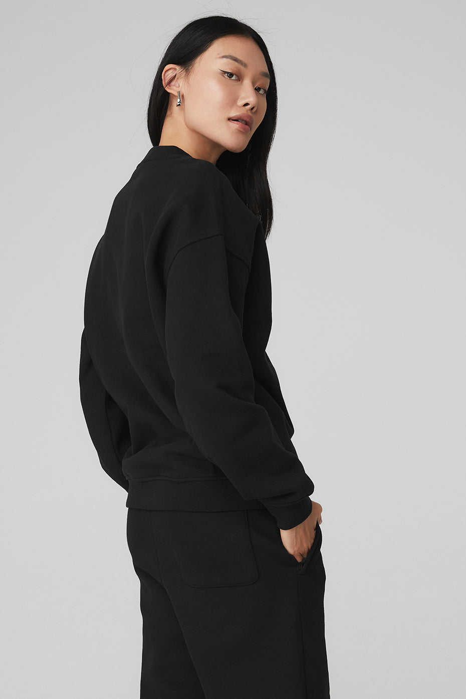 Alo Yoga Renown Heavy Weight Crew Neck Pullover - Black - imagen 2