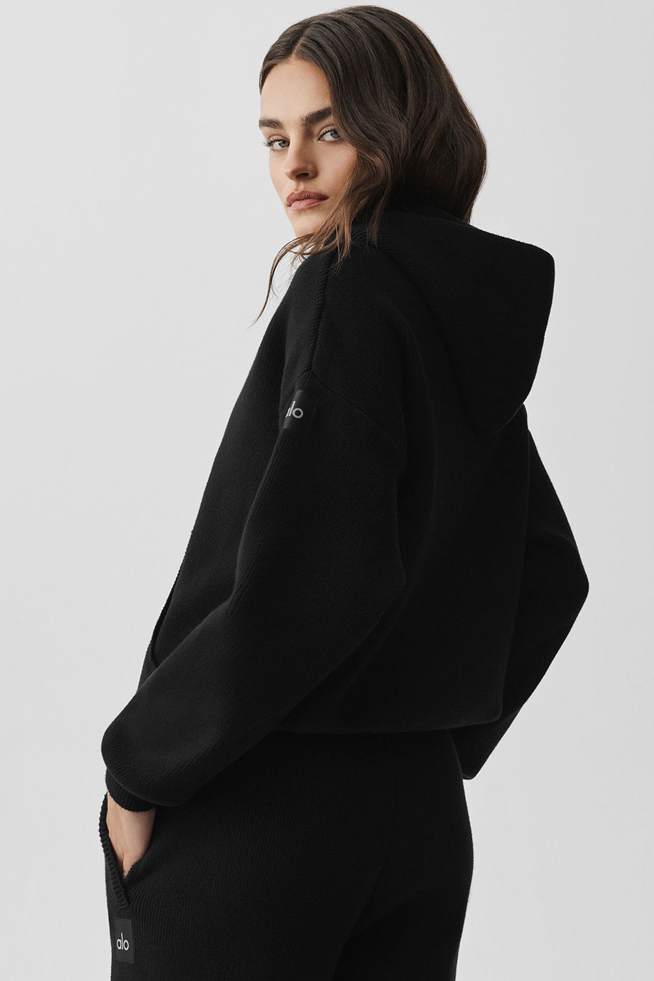 Alo Yoga Scholar Hooded Sweater - Black - imagen 4