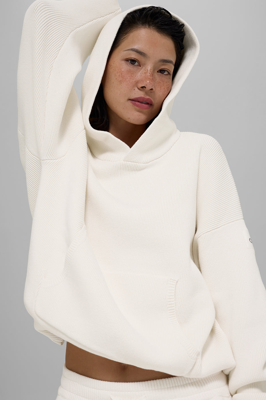 Alo Yoga Scholar Hooded Sweater - Ivory - imagen 1